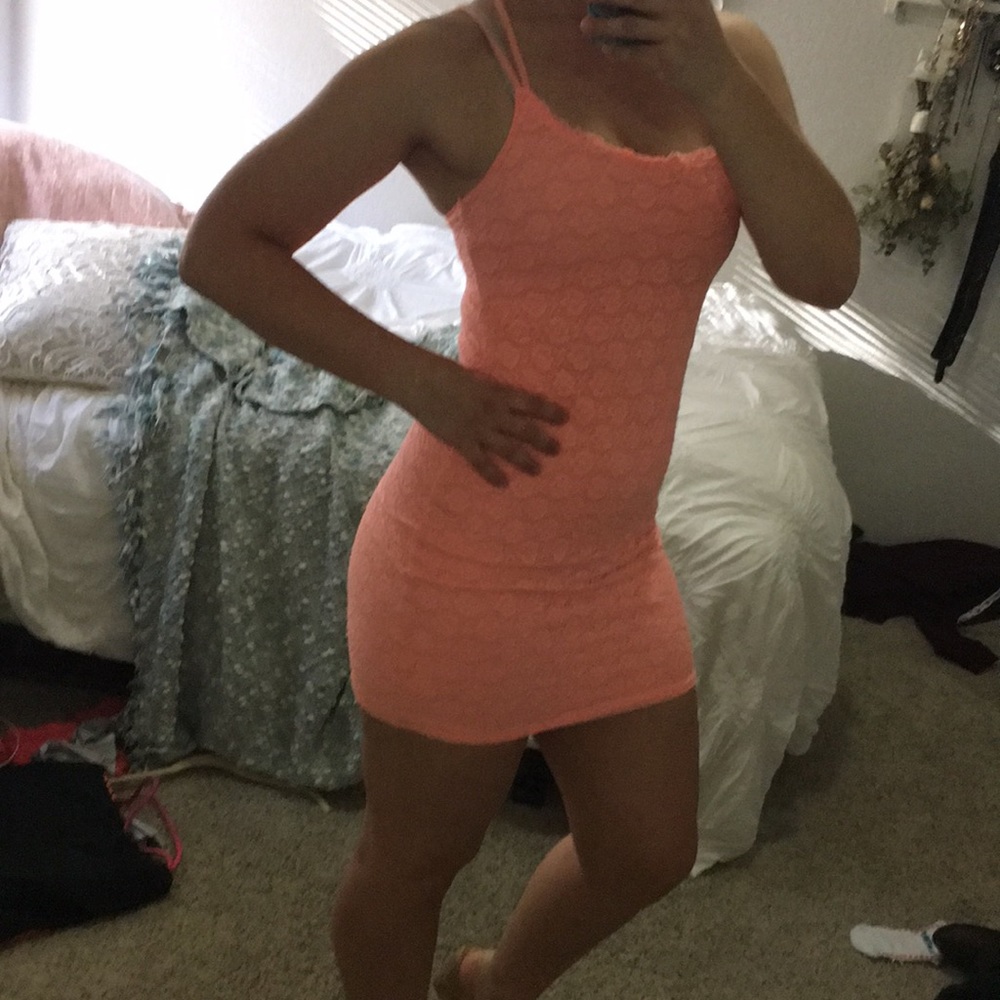 Dress - Picture 5 of 6